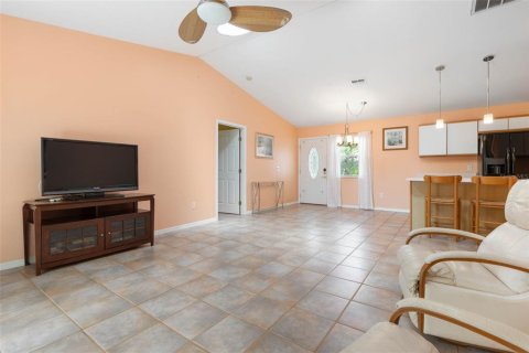 House in Flagler Beach, Florida 2 bedrooms, 105.82 sq.m. № 1626512 - photo 4