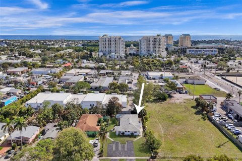 Commercial property in Boynton Beach, Florida 232.53 sq.m. № 1920090 - photo 4