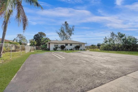 Commercial property in Boynton Beach, Florida 232.53 sq.m. № 1920090 - photo 22