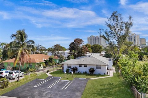Commercial property in Boynton Beach, Florida 232.53 sq.m. № 1920090 - photo 7