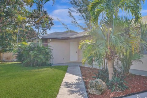 Commercial property in Boynton Beach, Florida 232.53 sq.m. № 1920090 - photo 29