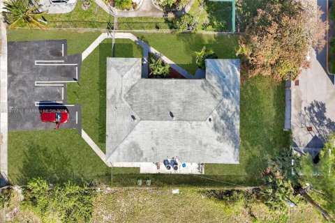 Commercial property in Boynton Beach, Florida 232.53 sq.m. № 1920090 - photo 15