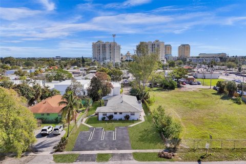 Commercial property in Boynton Beach, Florida 232.53 sq.m. № 1920090 - photo 9