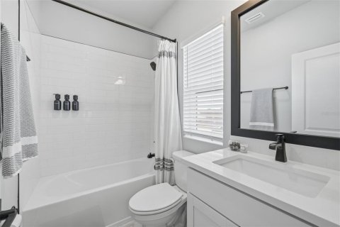 Touwnhouse à vendre à Sarasota, Floride: 3 chambres, 211.45 m2 № 2226125 - photo 14