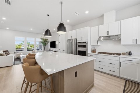 Touwnhouse à vendre à Sarasota, Floride: 3 chambres, 211.45 m2 № 2226125 - photo 2