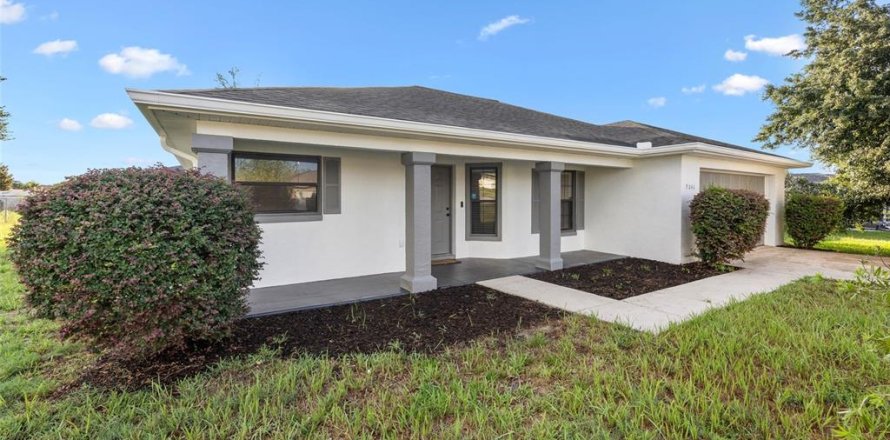 House in Ocala, Florida 3 bedrooms, 151.62 sq.m. № 1810983