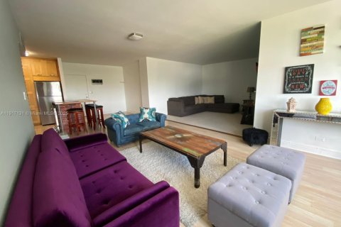 Снять в аренду кондоминиум в Майами-Бич, Флорида 2 спальни, 112.13м2, № 2035060 - фото 16