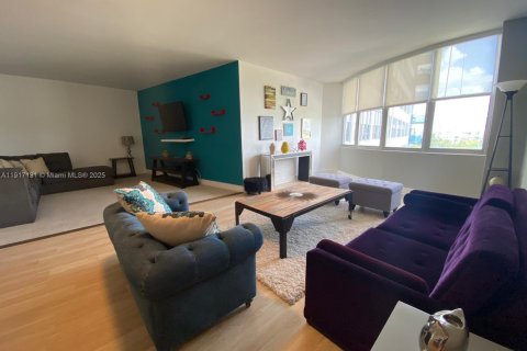 Снять в аренду кондоминиум в Майами-Бич, Флорида 2 спальни, 112.13м2, № 2035060 - фото 14