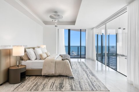 Copropriété à louer à Miami, Floride: 6 chambres, 480.58 m2 № 2255812 - photo 14