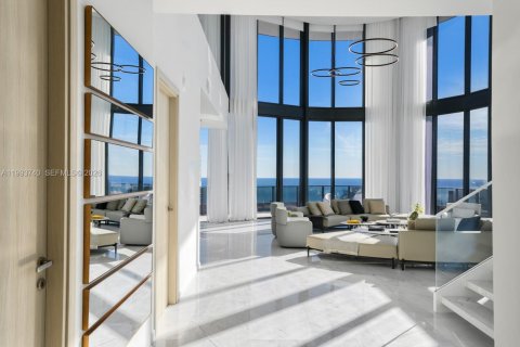 Copropriété à louer à Miami, Floride: 6 chambres, 480.58 m2 № 2255812 - photo 9