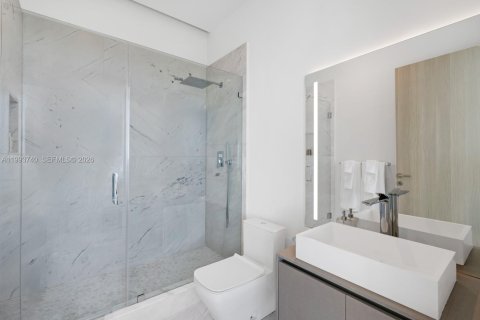 Copropriété à louer à Miami, Floride: 6 chambres, 480.58 m2 № 2255812 - photo 30