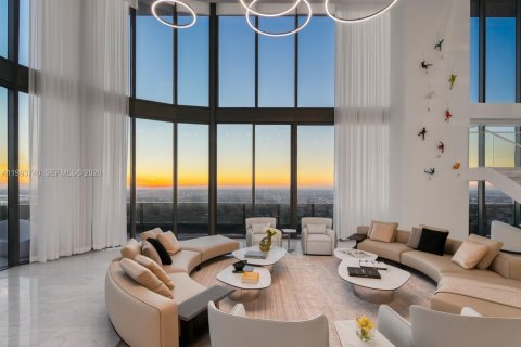Copropriété à louer à Miami, Floride: 6 chambres, 480.58 m2 № 2255812 - photo 3