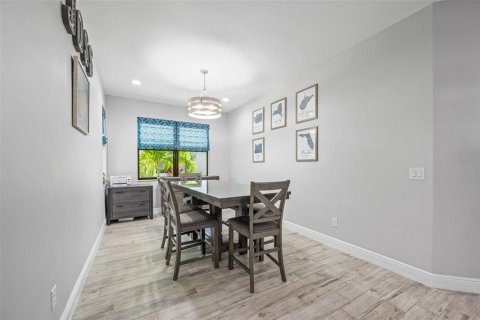 House in Melbourne, Florida 4 bedrooms, 188.87 sq.m. № 1826299 - photo 7