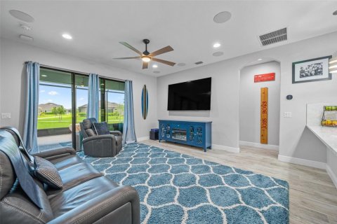 House in Melbourne, Florida 4 bedrooms, 188.87 sq.m. № 1826299 - photo 8