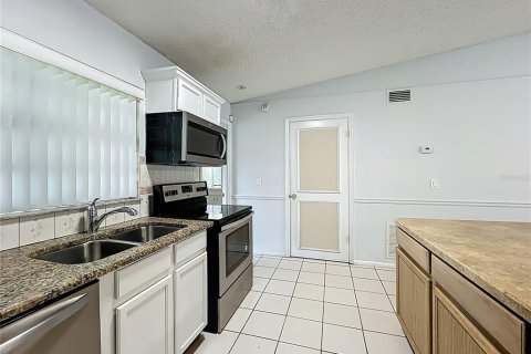 Touwnhouse à vendre à Orlando, Floride: 3 chambres, 102.75 m2 № 1916603 - photo 11