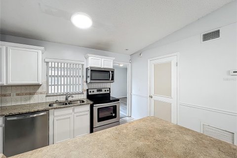 Touwnhouse à vendre à Orlando, Floride: 3 chambres, 102.75 m2 № 1916603 - photo 10