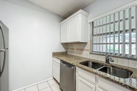 Touwnhouse à vendre à Orlando, Floride: 3 chambres, 102.75 m2 № 1916603 - photo 12