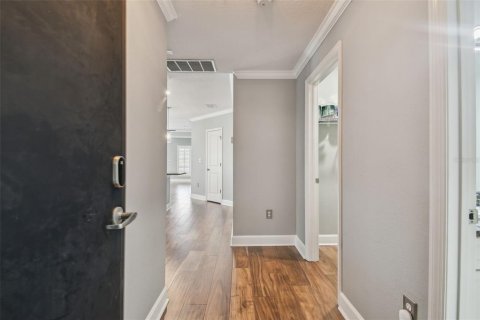Condo in Tampa, Florida, 2 bedrooms № 2393907 - photo 4