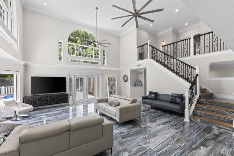 House in Lutz, Florida 4 bedrooms, 378.21 sq.m. № 1793417 - photo 7