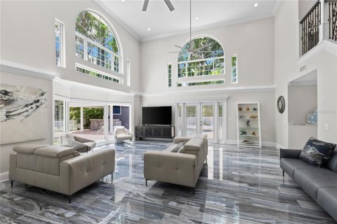House in Lutz, Florida 4 bedrooms, 378.21 sq.m. № 1793417 - photo 8