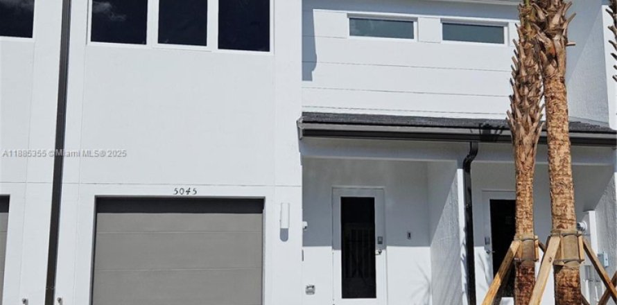 Touwnhouse à Pembroke Park, Floride 3 chambres, 118.54 m2 № 1931515