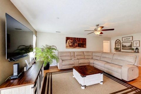 Villa ou maison à vendre à Polk City, Floride: 4 chambres, 199.55 m2 № 2344953 - photo 30