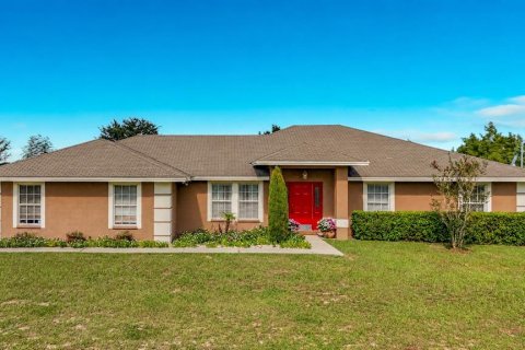 Villa ou maison à vendre à Polk City, Floride: 4 chambres, 199.55 m2 № 2344953 - photo 2