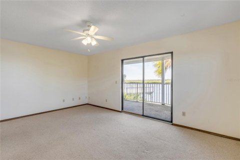 House in New Smyrna Beach, Florida 5 bedrooms, 394.83 sq.m. № 2099571 - photo 30