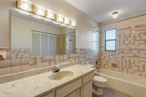 House in New Smyrna Beach, Florida 5 bedrooms, 394.83 sq.m. № 2099571 - photo 18