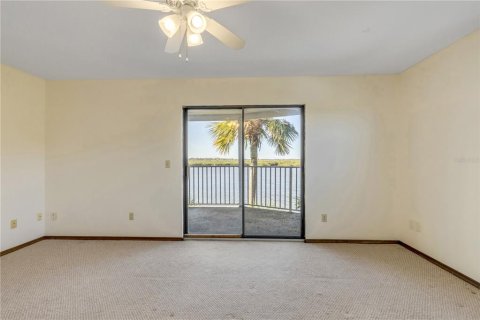 House in New Smyrna Beach, Florida 5 bedrooms, 394.83 sq.m. № 2099571 - photo 29