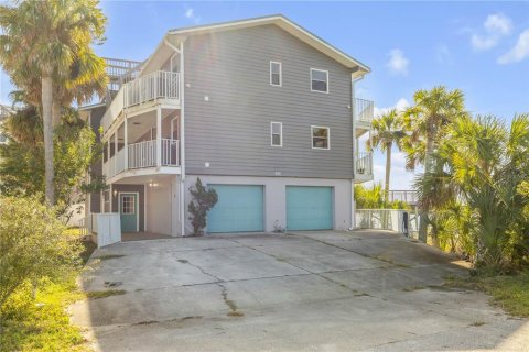 House in New Smyrna Beach, Florida 5 bedrooms, 394.83 sq.m. № 2099571 - photo 2