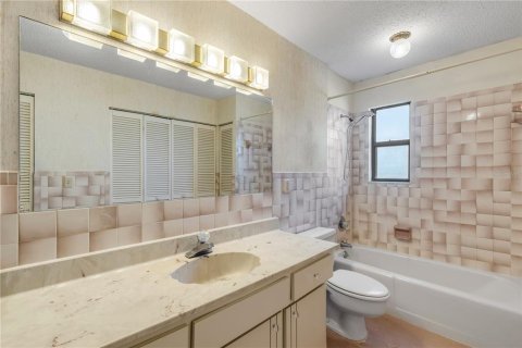 House in New Smyrna Beach, Florida 5 bedrooms, 394.83 sq.m. № 2099571 - photo 28