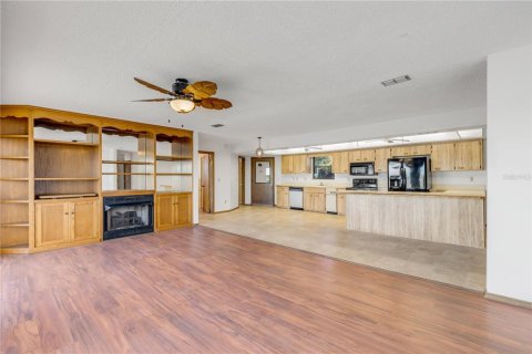 House in New Smyrna Beach, Florida 5 bedrooms, 394.83 sq.m. № 2099571 - photo 11