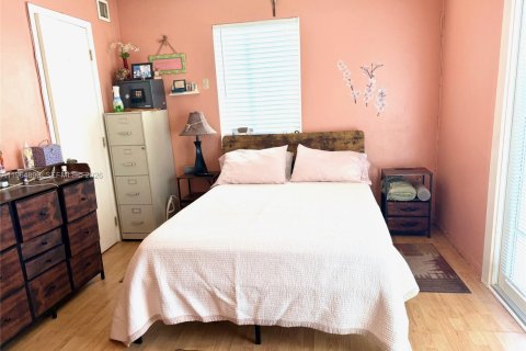 Villa ou maison à vendre à Dania Beach, Floride: 3 chambres, 104.79 m2 № 2027176 - photo 7