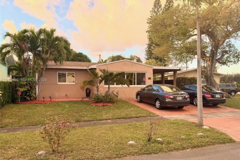 Villa ou maison à Dania Beach, Floride 3 chambres, 104.79 m2 № 2027176