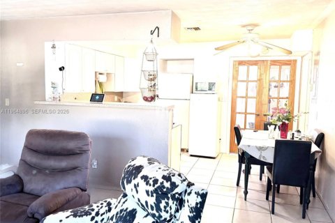 Villa ou maison à vendre à Dania Beach, Floride: 3 chambres, 104.79 m2 № 2027176 - photo 20