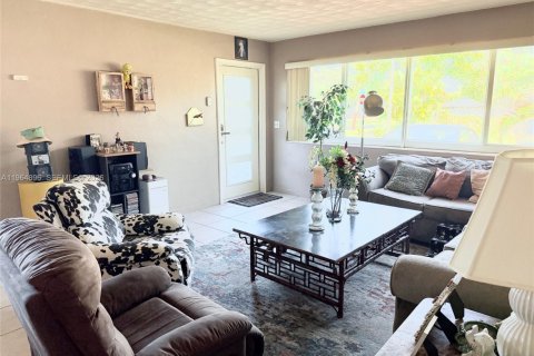 Villa ou maison à vendre à Dania Beach, Floride: 3 chambres, 104.79 m2 № 2027176 - photo 16