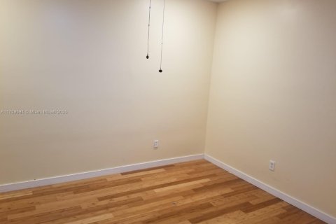 Townhouse in Dania Beach, Florida 2 bedrooms, 128.11 sq.m. № 1480886 - photo 13