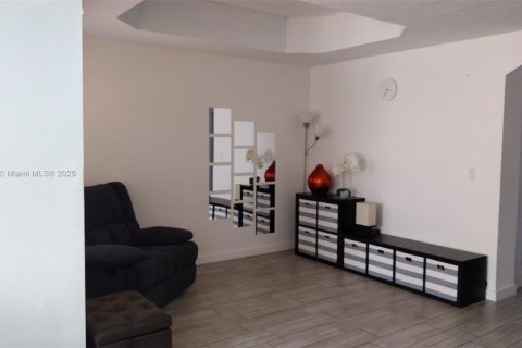 Townhouse in Dania Beach, Florida 2 bedrooms, 128.11 sq.m. № 1480886 - photo 7