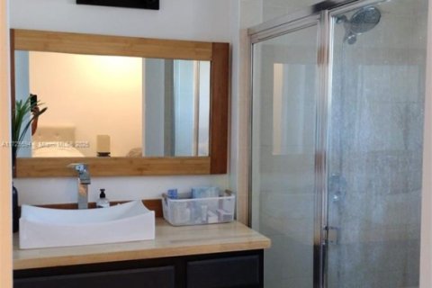 Townhouse in Dania Beach, Florida 2 bedrooms, 128.11 sq.m. № 1480886 - photo 17