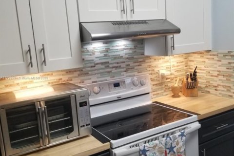 Townhouse in Dania Beach, Florida 2 bedrooms, 128.11 sq.m. № 1480886 - photo 4