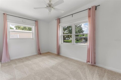Villa ou maison à vendre à Orlando, Floride: 3 chambres, 122.91 m2 № 1898799 - photo 15