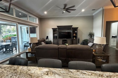 House in Land O' Lakes, Florida 3 bedrooms, 279.91 sq.m. № 2314098 - photo 9