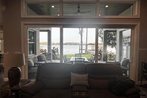 House in Land O' Lakes, Florida 3 bedrooms, 279.91 sq.m. № 2314098 - photo 7
