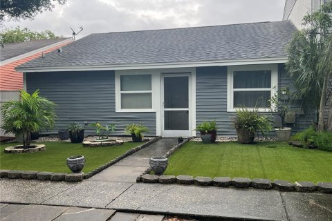 Villa ou maison à Tampa, Floride 3 chambres, 105.54 m2 № 2418952