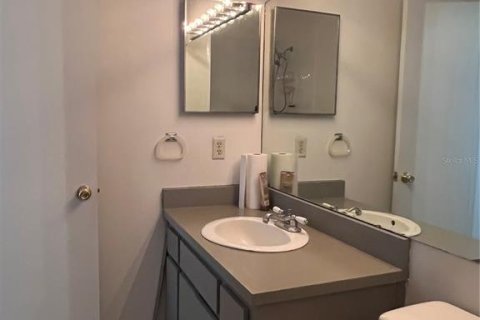 Villa ou maison à vendre à Tampa, Floride: 3 chambres, 105.54 m2 № 2418952 - photo 18