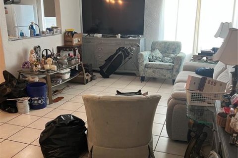 Villa ou maison à vendre à Tampa, Floride: 3 chambres, 105.54 m2 № 2418952 - photo 5