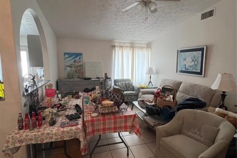 Villa ou maison à vendre à Tampa, Floride: 3 chambres, 105.54 m2 № 2418952 - photo 11