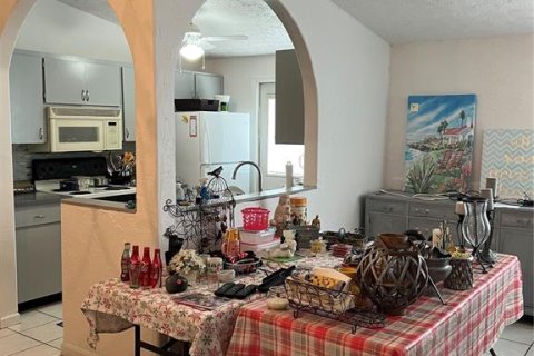 Villa ou maison à vendre à Tampa, Floride: 3 chambres, 105.54 m2 № 2418952 - photo 6