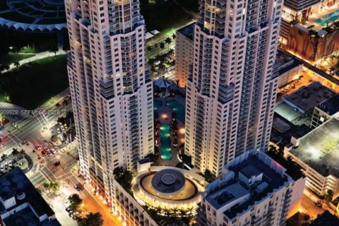 Condo in Miami, Florida, 2 bedrooms  № 1983493 - photo 23